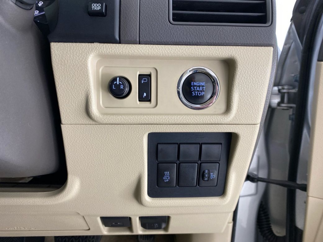 2020 Toyota Landcruiser