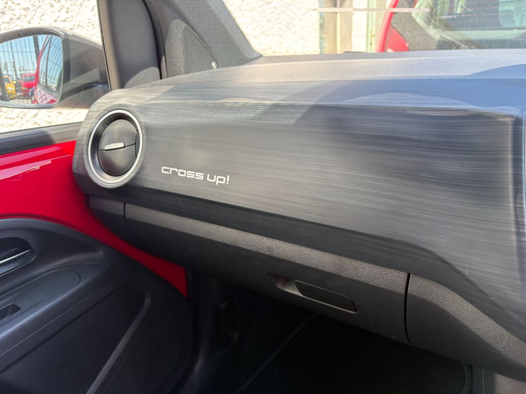 2017 Volkswagen up!