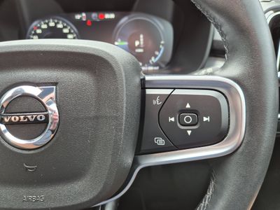 2022 Volvo XC40