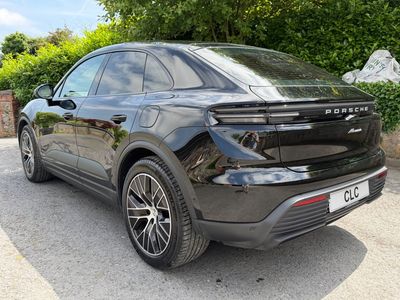 2025 Porsche Macan