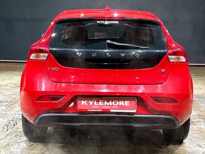 2018 Volvo V40