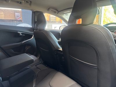 2019 Volvo V40