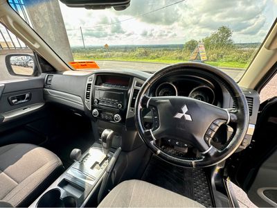 2017 Mitsubishi Shogun