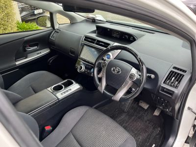 2016 Toyota Prius Alpha