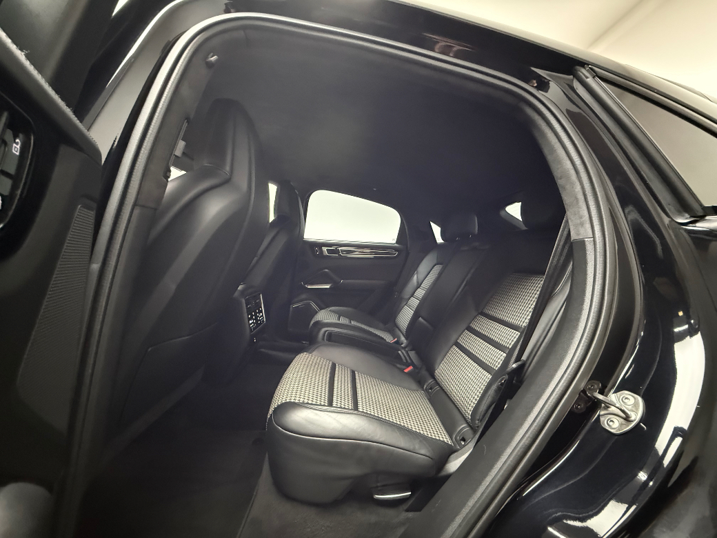 2021 Porsche Cayenne