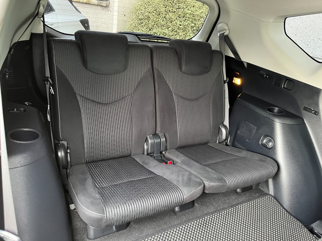 2016 Toyota Prius Alpha