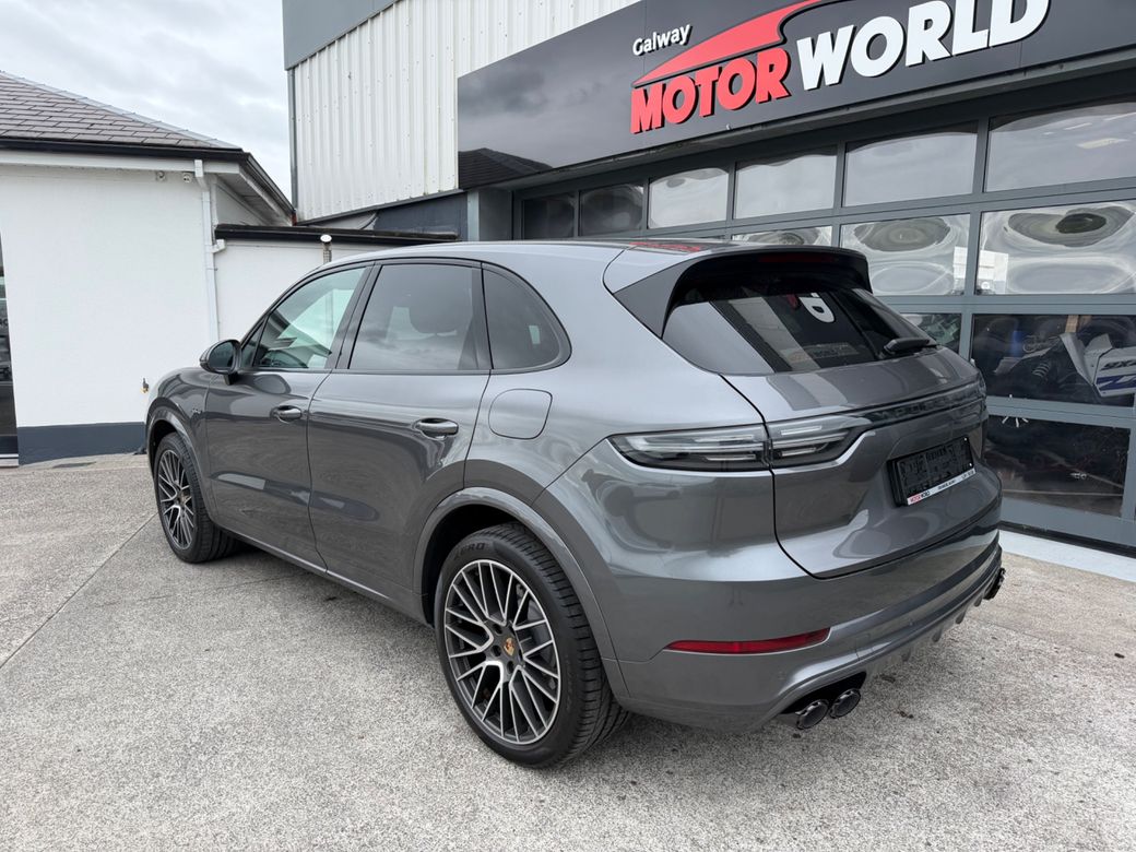 2023 Porsche Cayenne