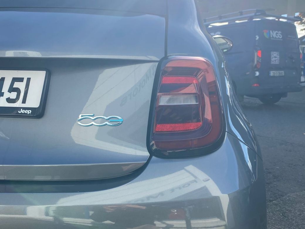 2025 Fiat 500e