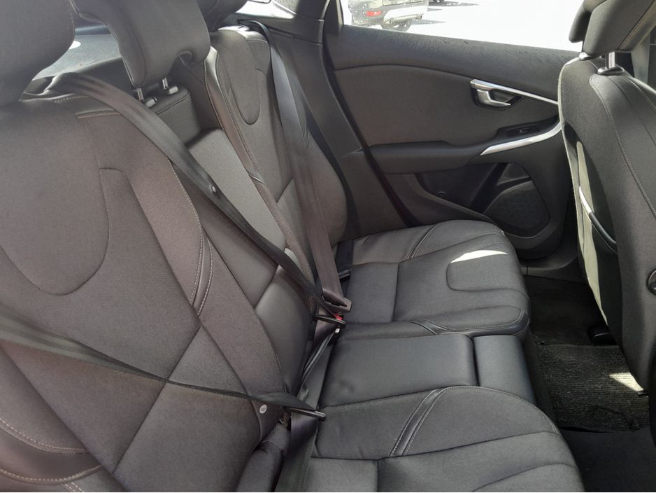 2015 Volvo V40
