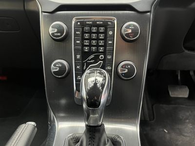2016 Volvo V40