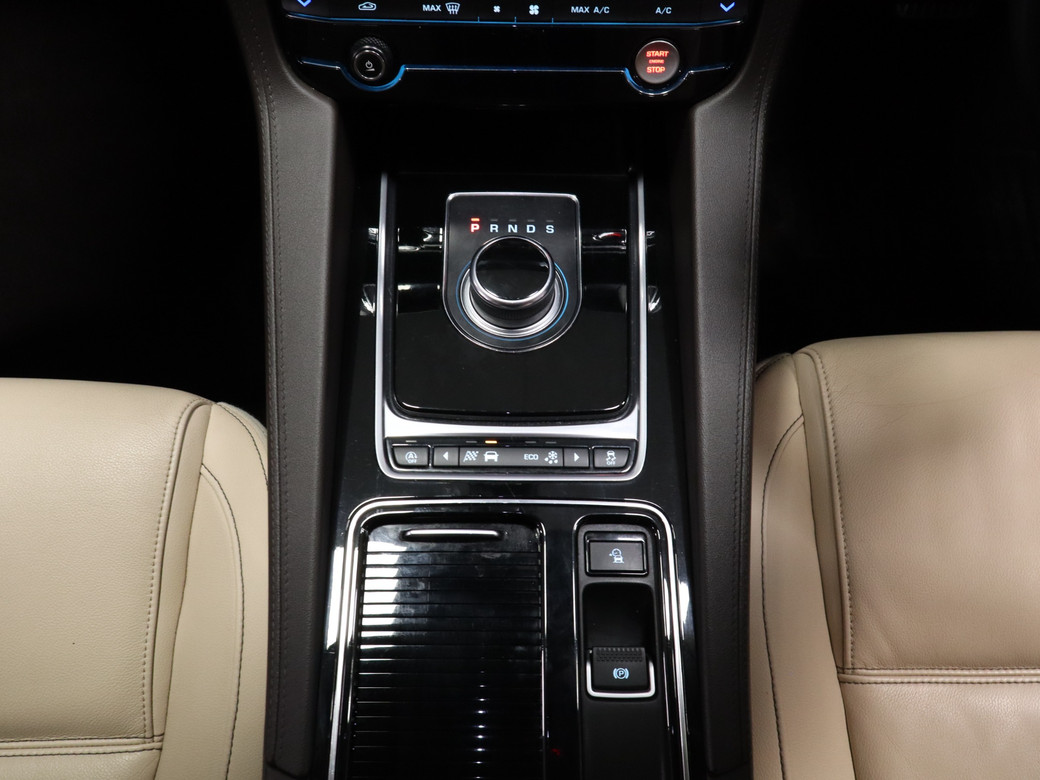 2019 Jaguar F-Pace
