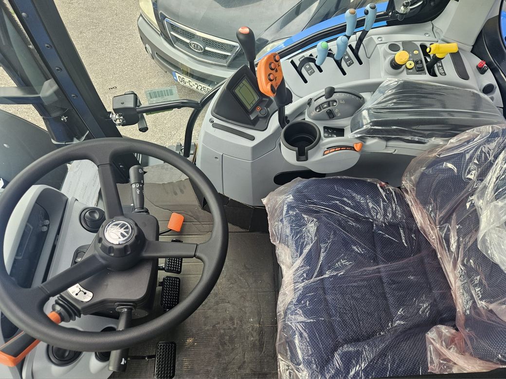 2025 New Holland T6.180