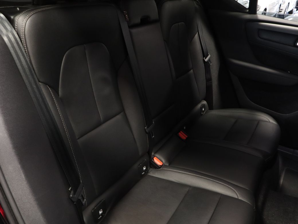 2020 Volvo XC40
