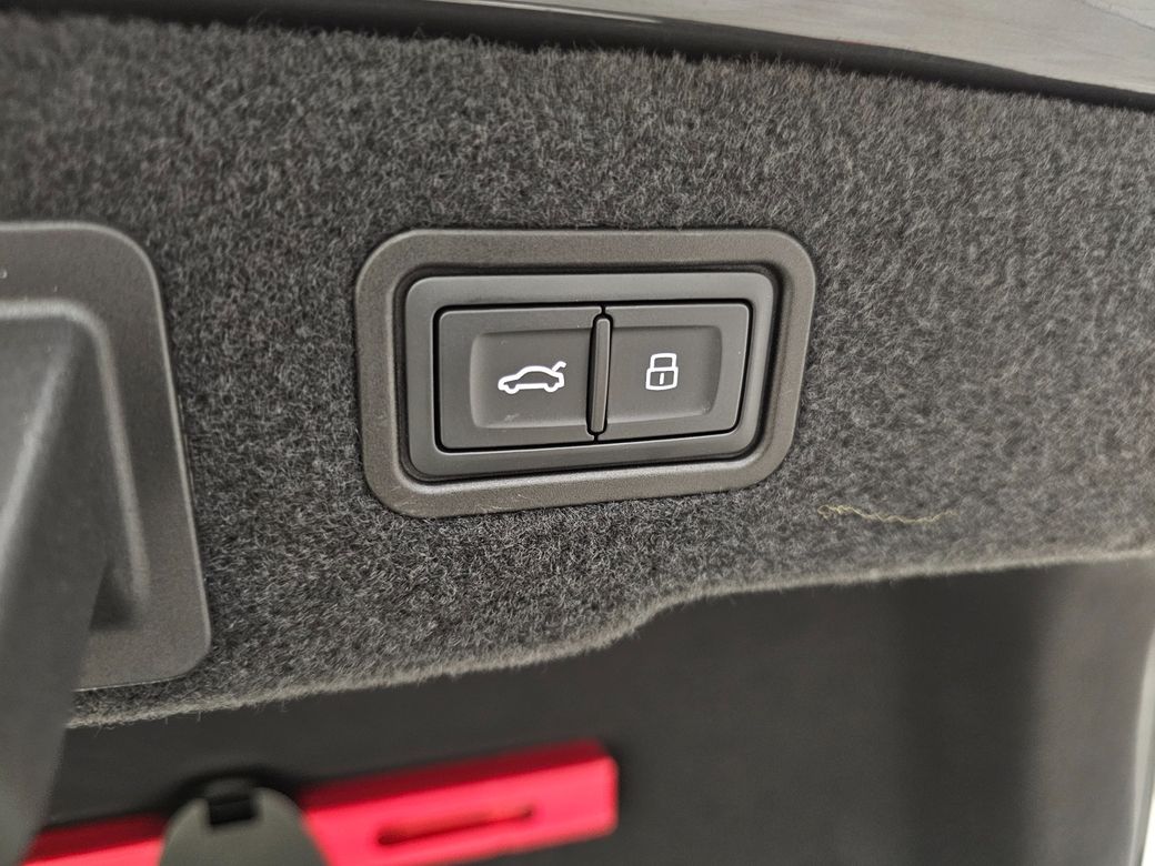 2024 Audi A8