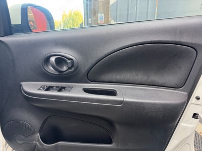 2017 Nissan March