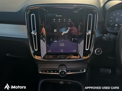2022 Volvo XC40