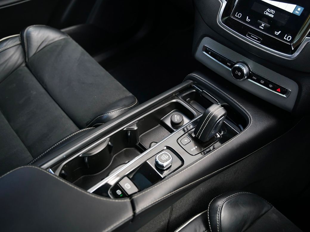 2022 Volvo XC90