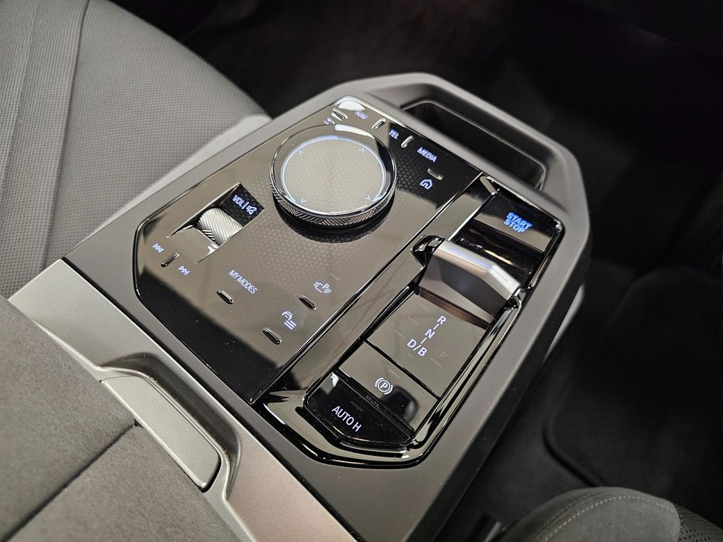 2026 BMW iX
