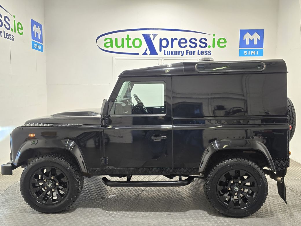 2014 Land Rover Defender 90