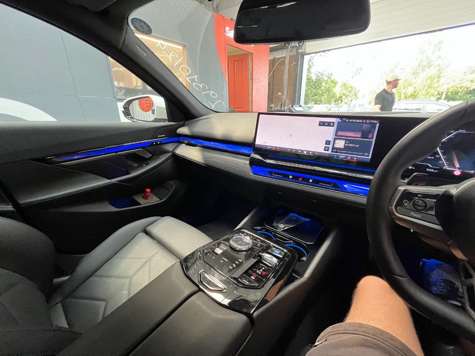 2024 BMW i5