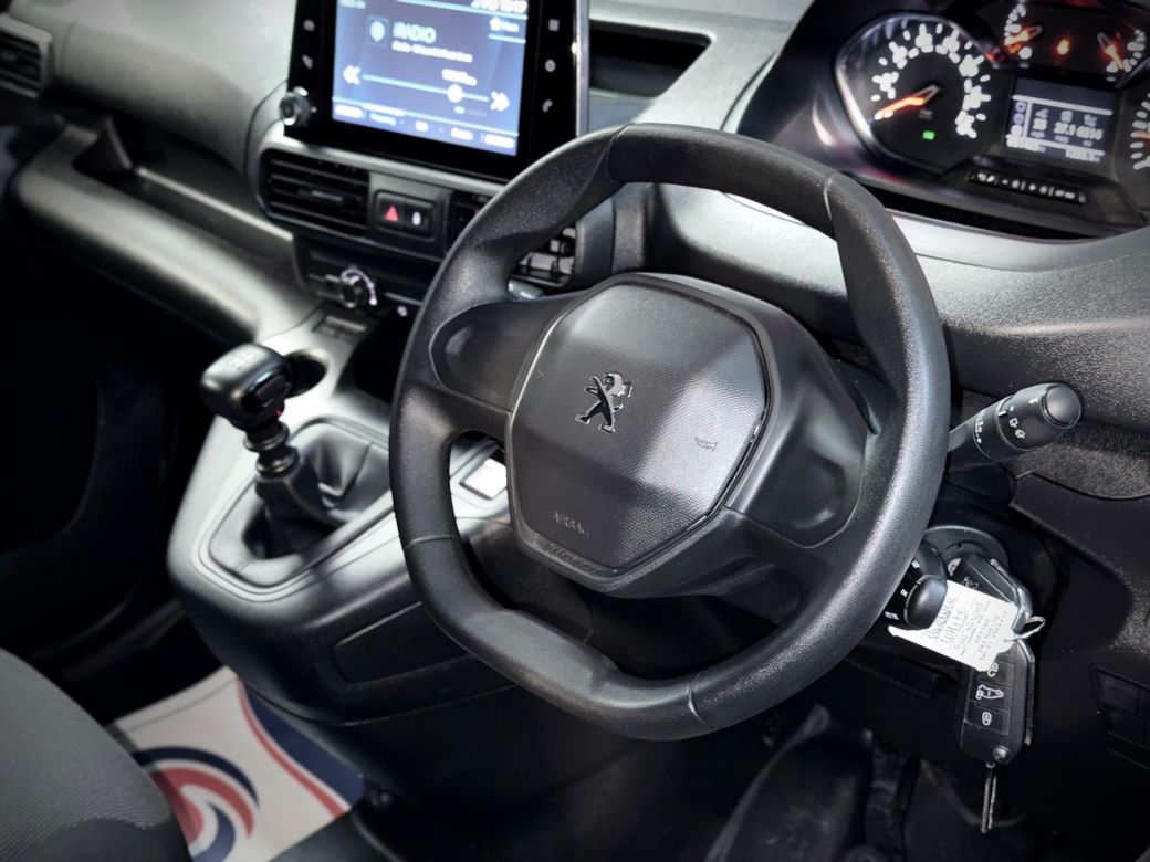 2023 Peugeot Partner