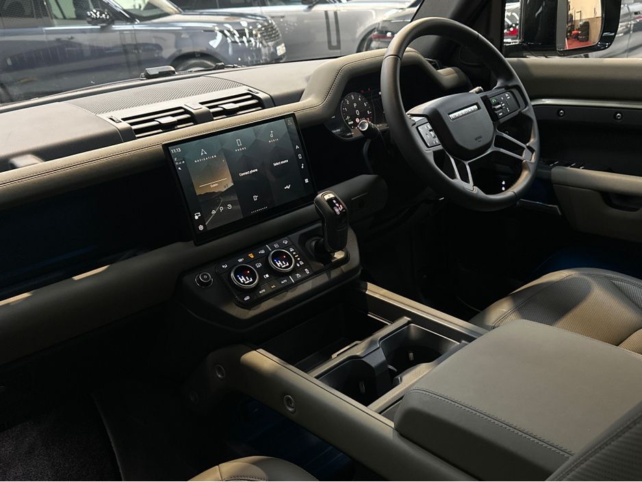 2025 Land Rover Defender