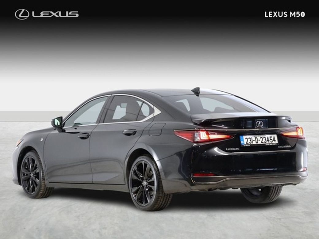2023 Lexus ES 300h