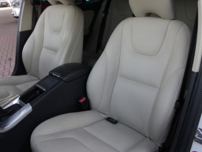 2016 Volvo V60 Cross Country