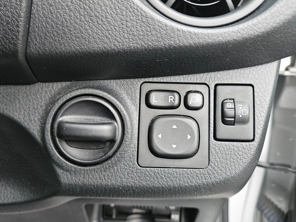 2020 Toyota Vitz