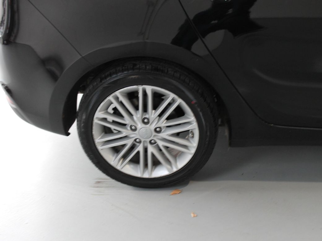 2019 Kia Carens