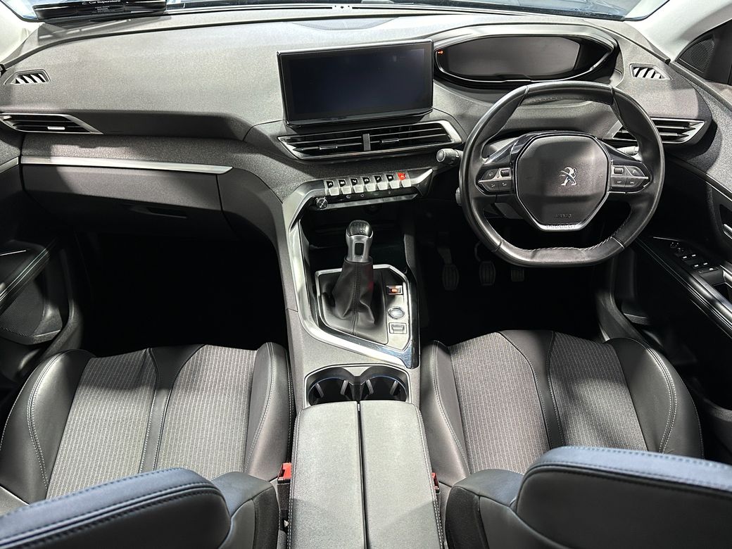 2021 Peugeot 5008