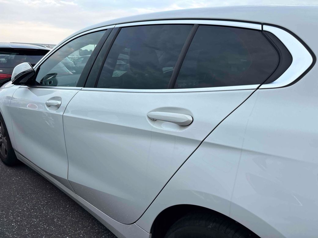 2021 BMW 118
