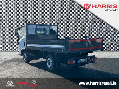 2022 White Isuzu NNR