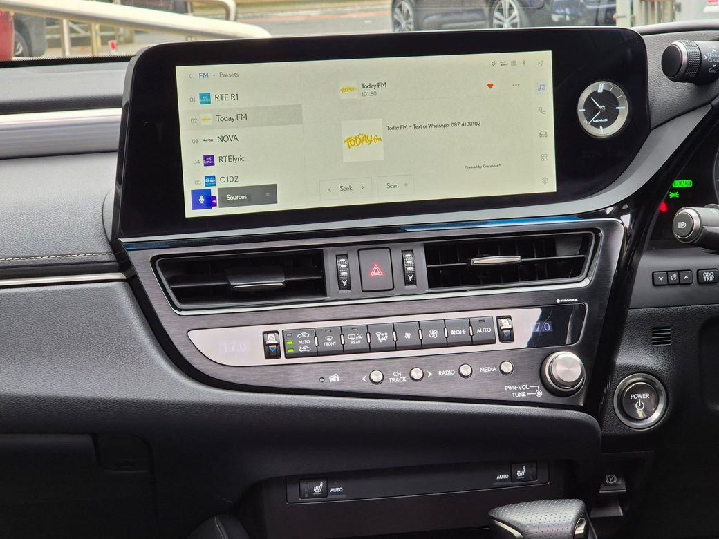 2023 Lexus ES 300h