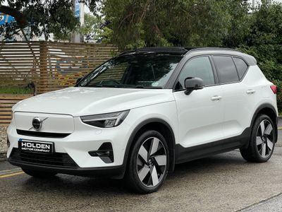 2022 Volvo XC40