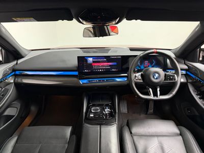2024 BMW i5