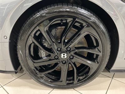 2025 Bentley Flying Spur