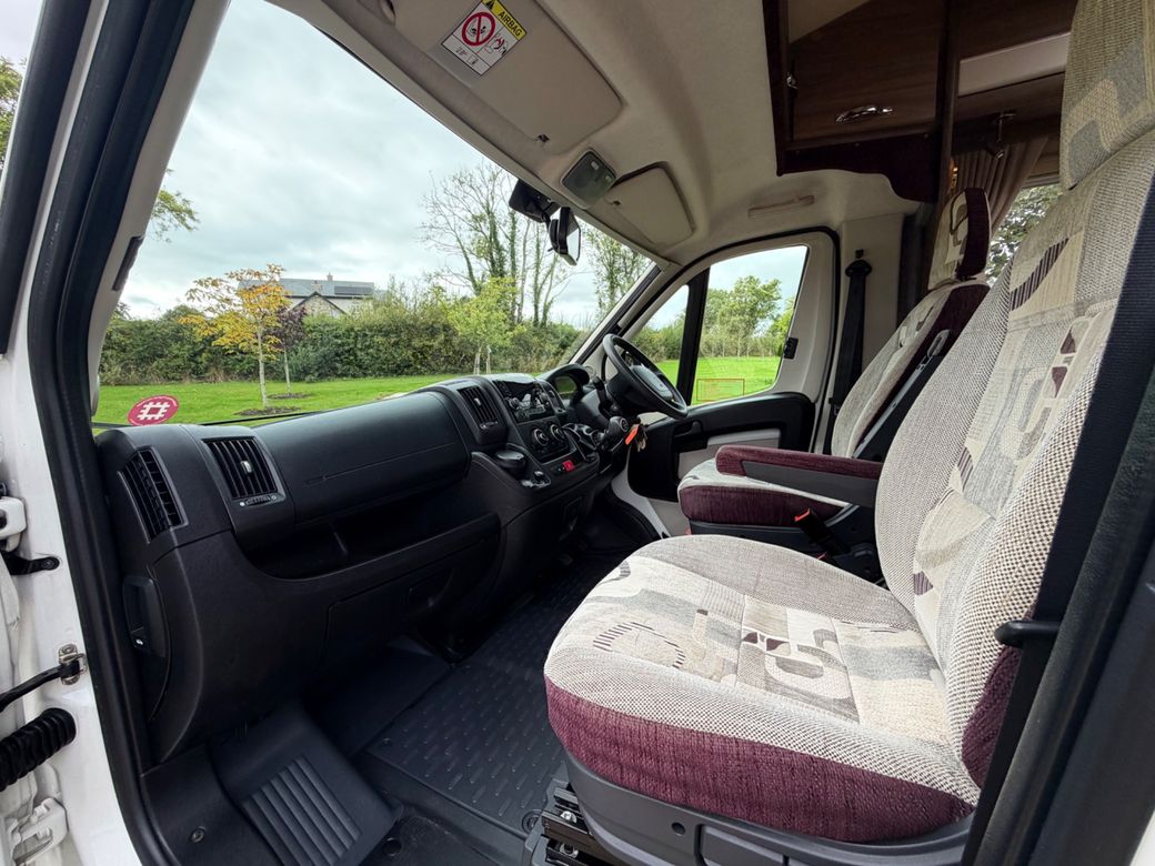 2015 AUTOSLEEPERS NUEVO LOW PROFILE R.H.D MANUAL