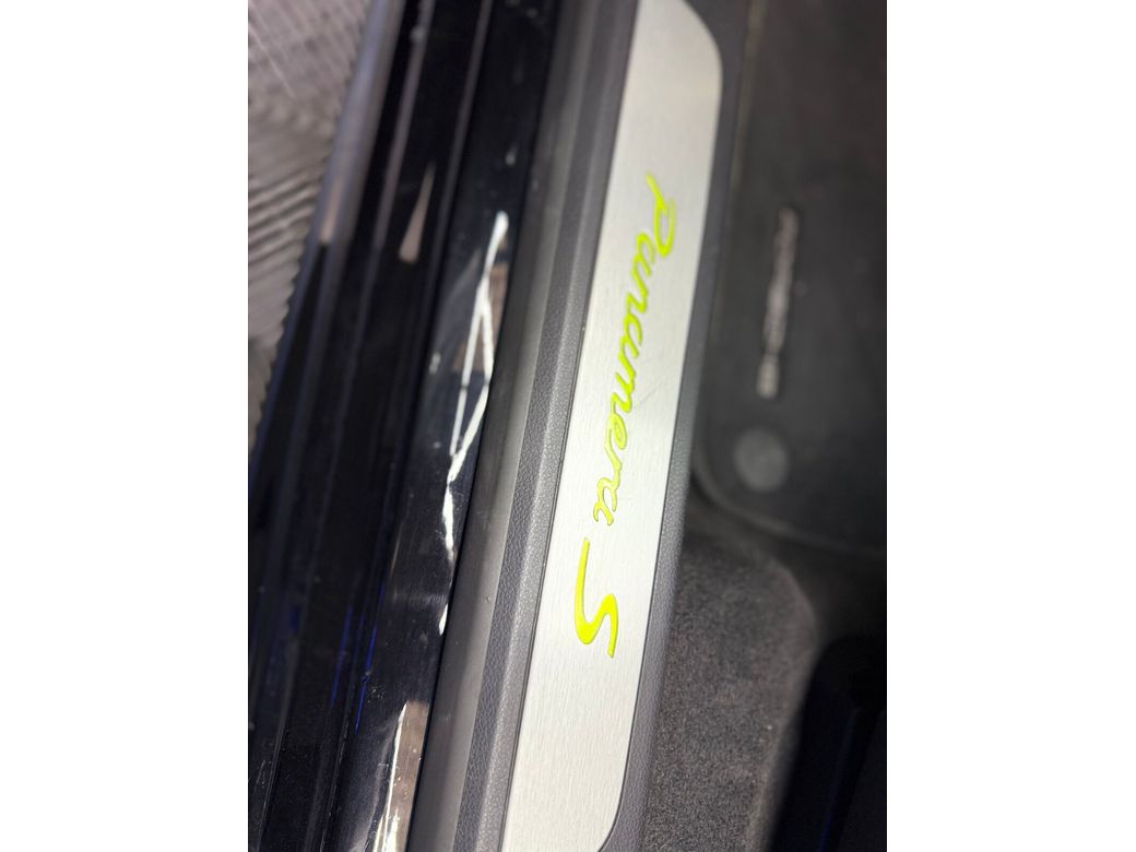 2016 Porsche Panamera