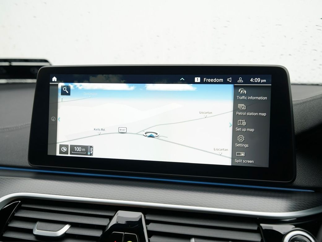 2022 BMW 530