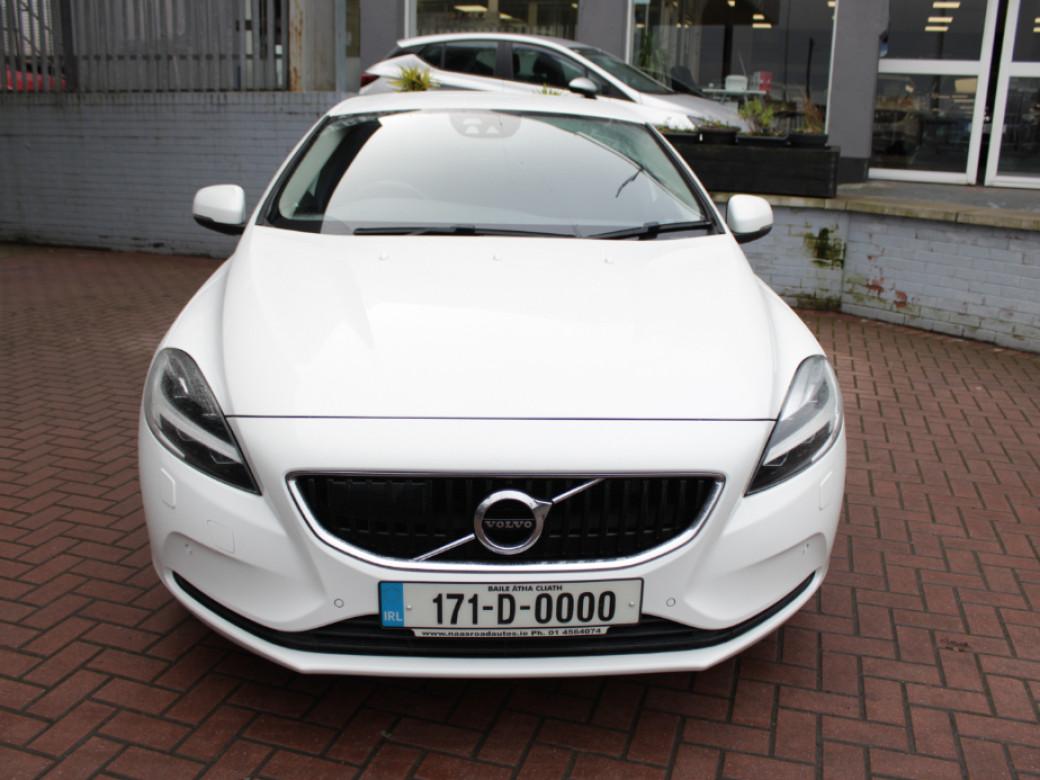 2017 Volvo V40