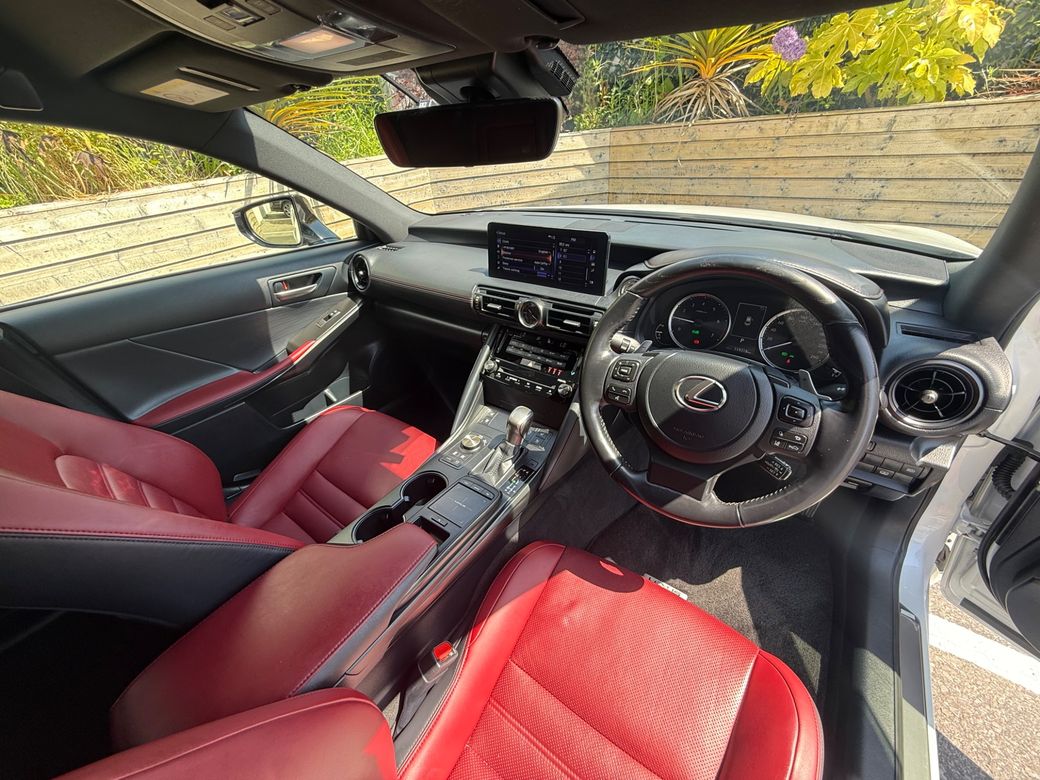 2023 Lexus IS 300h