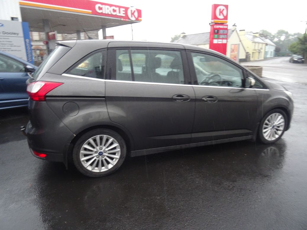 2017 Ford Grand C-Max
