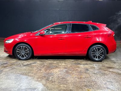 2018 Volvo V40
