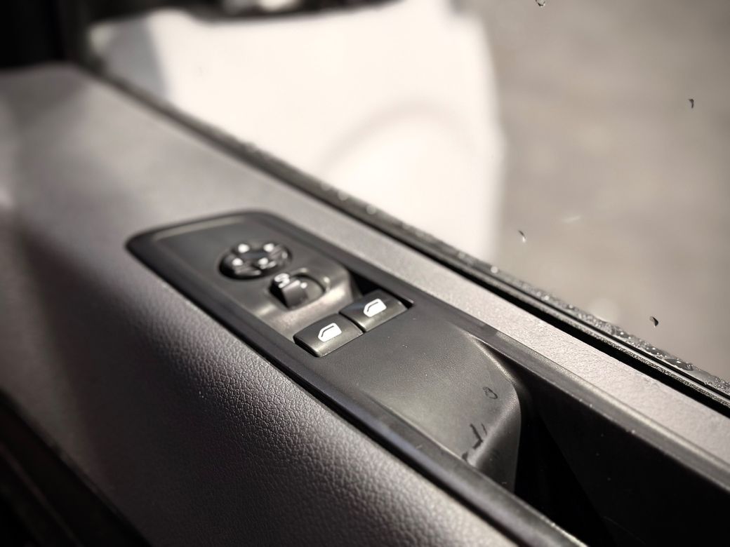 2022 Vauxhall Vivaro