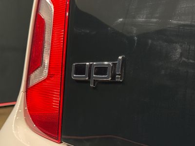2016 Volkswagen up!