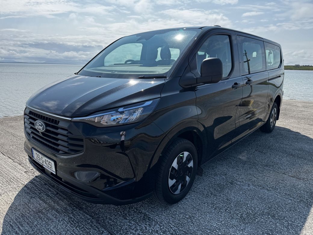 2025 Ford Transit Custom