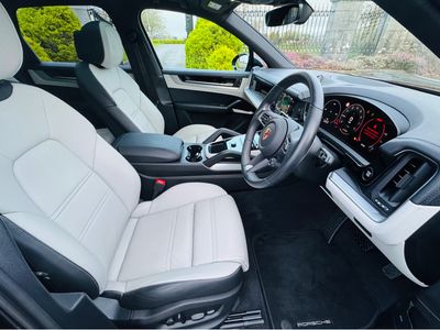 2025 Porsche Cayenne