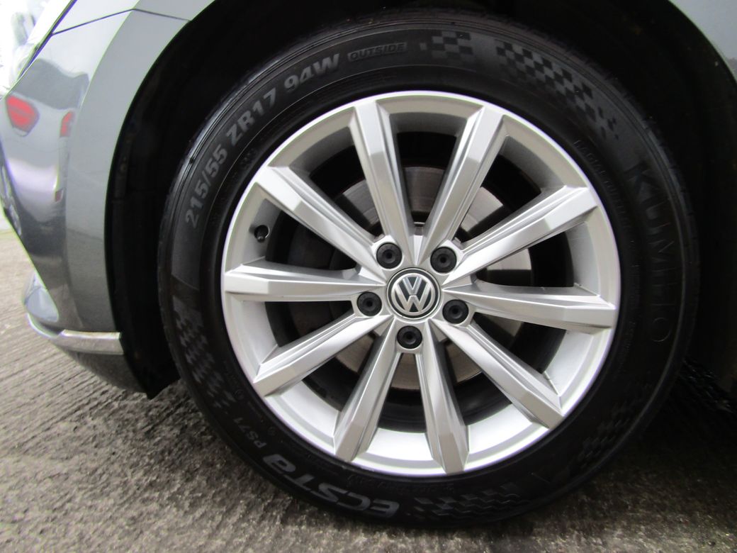 2015 Volkswagen Passat