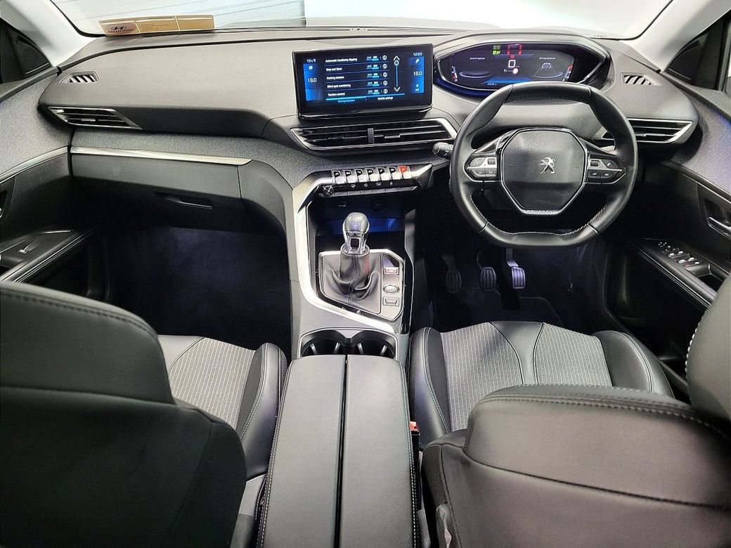 2022 Peugeot 5008